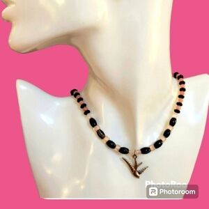 𝅺HANDMADE Black Agate Czech Glass Beaded Bird Pendant Collar Necklace